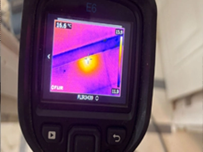 Onze dakdekkers hebben geavanceerde apparatuur Loodgieter Amsterdam.eu team